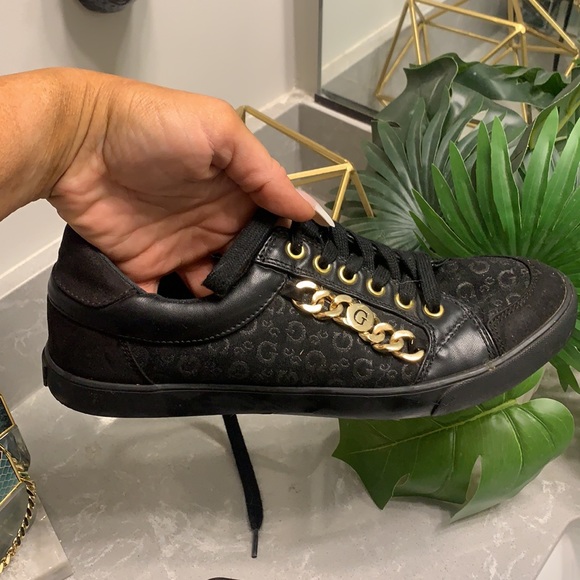 Guess black snickers gold chain 10 - Picture 2 of 6